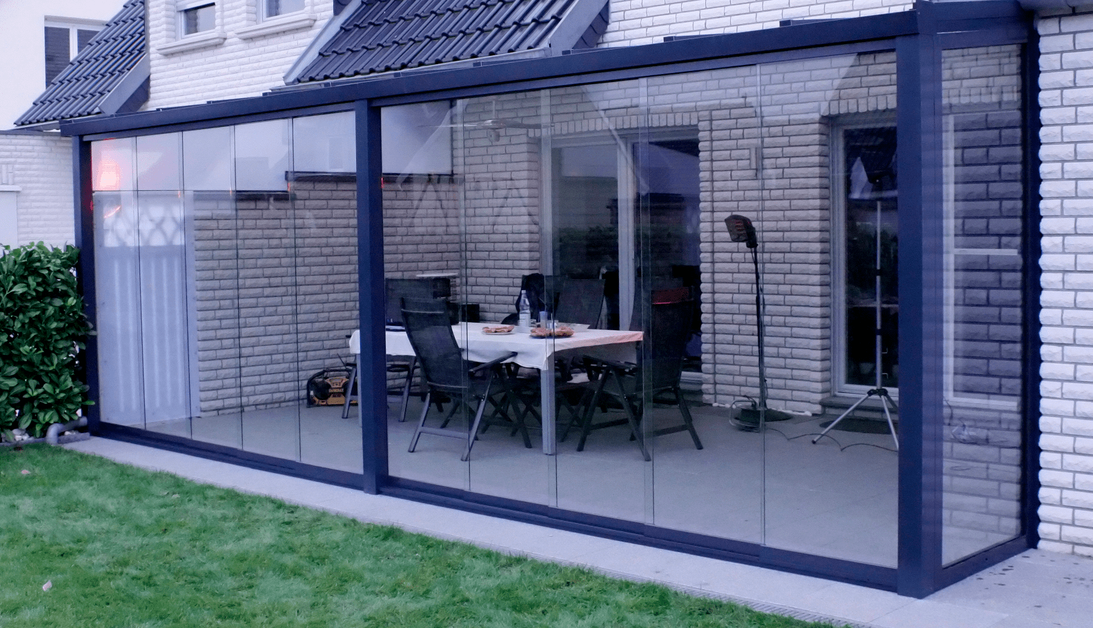 De Ultieme Luxe: Een Glazen Douchewand en Veranda Glaswand